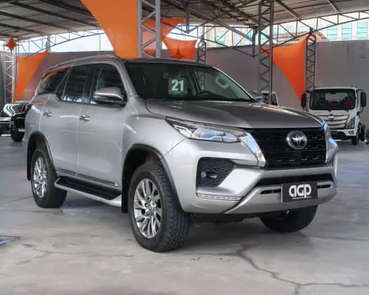 Carro 2.8 D-4D TURBO DIESEL SRX 7L 4X4 AUTOMÁTICO