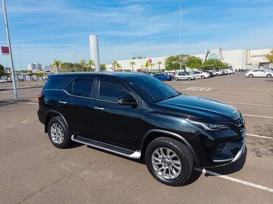 Carro 2.8 D-4D TURBO DIESEL SRX 7L 4X4 AUTOMÁTICO