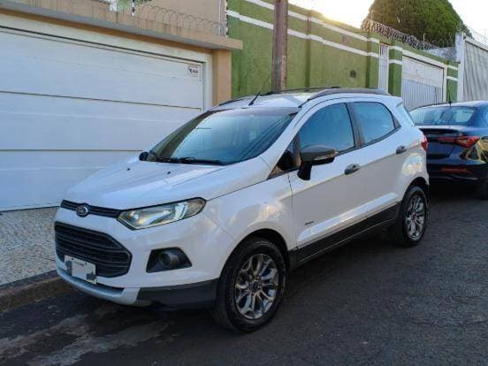 Carro 2.0 FREESTYLE 4WD 16V FLEX 4P MANUAL