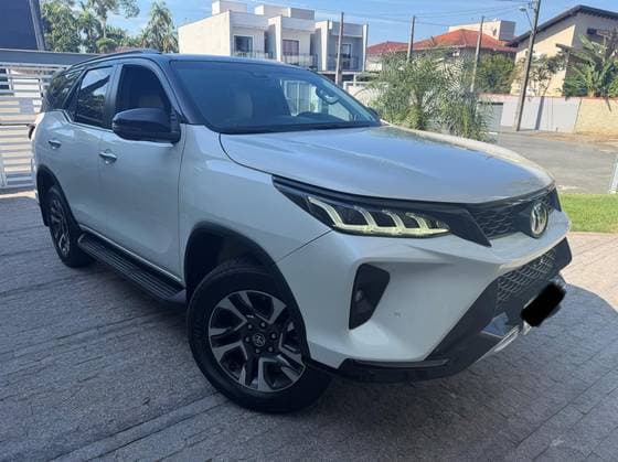 Carro 2.8 D-4D TURBO DIESEL DIAMOND 7L 4X4 AUTOMÁTICO