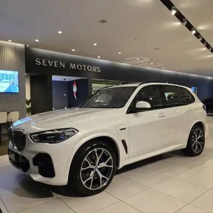 Carro 3.0 I6 TURBO HÍBRIDO XDRIVE45E M SPORT AUTOMÁTICO