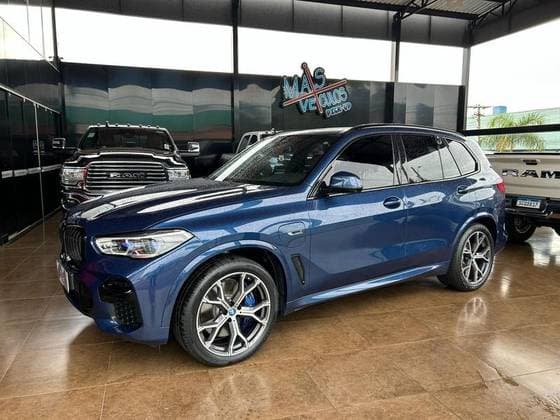 Carro 3.0 I6 TURBO HÍBRIDO XDRIVE45E M SPORT AUTOMÁTICO
