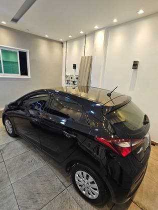 Carro 1.0 UNIQUE 12V FLEX 4P MANUAL