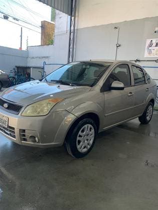 Carro 1.6 MPI CLASS SEDAN 8V FLEX 4P MANUAL