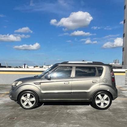 Carro 1.6 U.103 16V GASOLINA 4P MANUAL