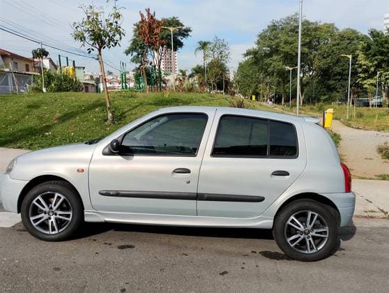 Carro 1.6 RN 16V GASOLINA 4P MANUAL