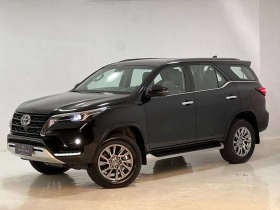 Carro 2.8 D-4D TURBO DIESEL SRX 7L 4X4 AUTOMÁTICO