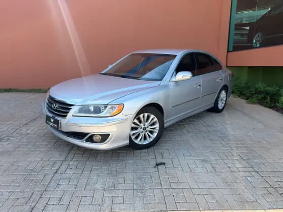 Carro 3.3 MPFI GLS SEDAN V6 24V GASOLINA 4P AUTOMÁTICO