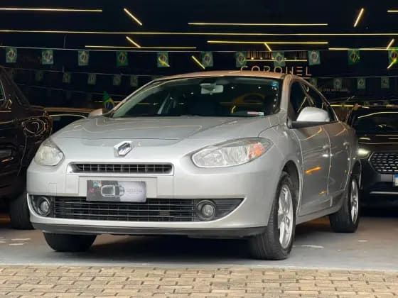 Carro 2.0 DYNAMIQUE 16V FLEX 4P AUTOMÁTICO