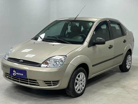 Carro 1.6 MPI FIRST SEDAN 8V FLEX 4P MANUAL