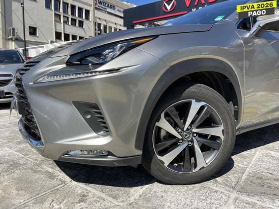 Carro 2.5 16V VVT-I HYBRID LUXURY CVT AWD