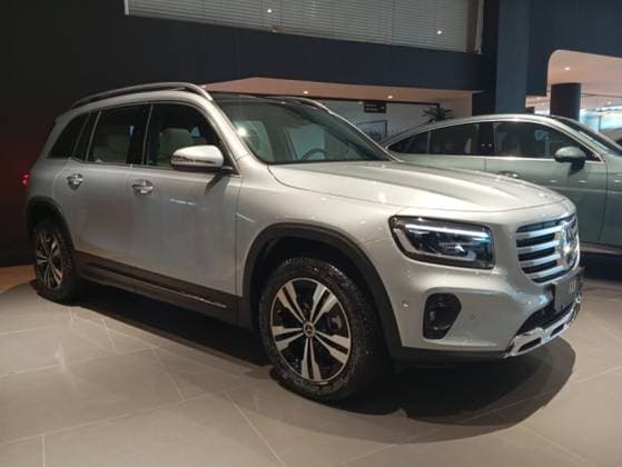Carro 2.0 MHEV AMG LINE 4MATIC 8G-DCT