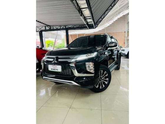 Carro 2.4 16V MIVEC TURBO DIESEL HPE AWD AUTOMÁTICO