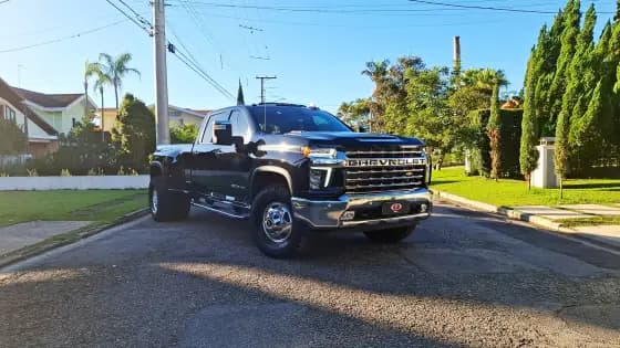 Carro 6.6 V8 DURAMAX DIESEL 3500HD LTZ CHASSI 4WD AUTOMÁTICO