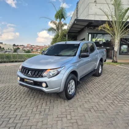 Carro 2.4 16V TURBO DIESEL OUTDOOR GLX CD 4X4 MANUAL