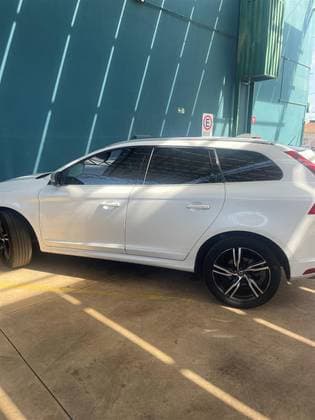 Carro 2.0 T5 MOMENTUM GASOLINA 4P AUTOMÁTICO