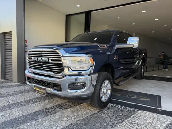 Carro 6.7 I6 TURBO DIESEL LARAMIE CD 4X4 AUTOMÁTICO