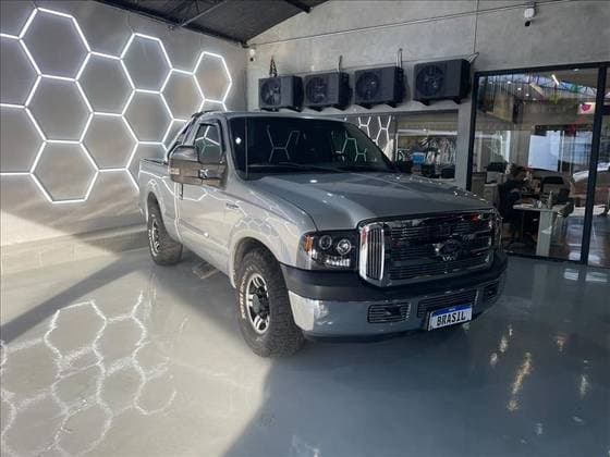 Carro 3.9 XLT 4X2 CS DIESEL 2P MANUAL