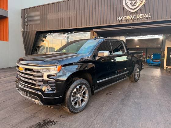Carro 5.3 V8 GASOLINA 1500 HIGH COUNTRY 4X4 AUTOMÁTICO
