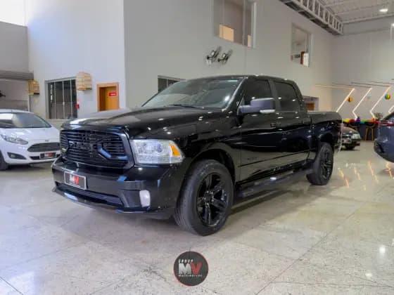 Carro 5.7 V8 GASOLINA LARAMIE NIGHT EDITION CD 4X4 AUTOMÁTICO