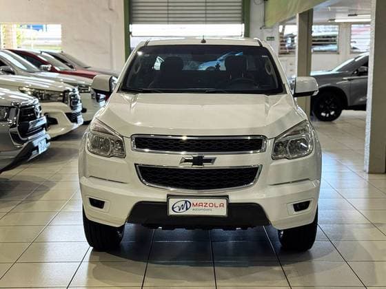 Carro 2.4 ADVANTAGE 4X2 CD 8V FLEX 4P MANUAL