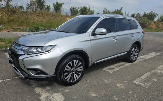 Carro 3.0 MIVEC V6 GASOLINA HPE-S AWD AUTOMÁTICO