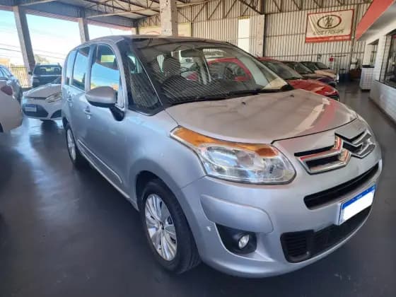 Carro 1.6 FLEX GL MANUAL