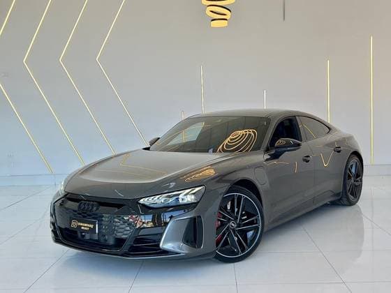 Carro ELÉTRICO QUATTRO