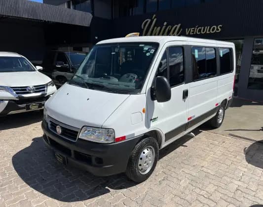 Carro 2.3 MINIBUS TETO BAIXO 8V TURBO DIESEL 3P MANUAL