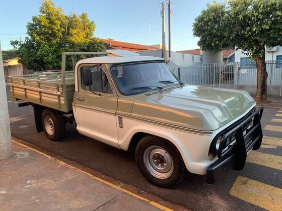 Carro 4.0 CUSTOM S CS 8V DIESEL 2P MANUAL