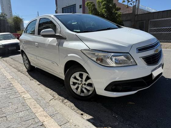 Carro 1.0 MPFI LT 8V FLEX 4P MANUAL