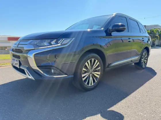 Carro 3.0 MIVEC V6 GASOLINA HPE-S AWD AUTOMÁTICO