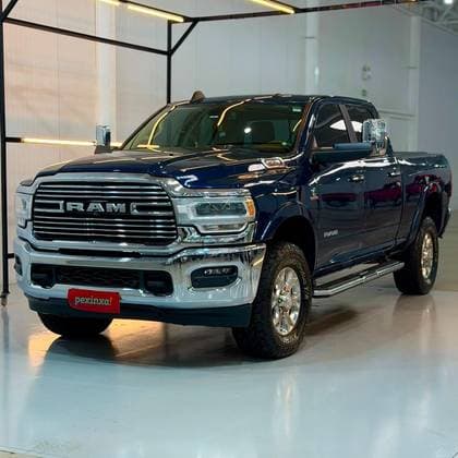 Carro 6.7 I6 TURBO DIESEL LARAMIE CD 4X4 AUTOMÁTICO