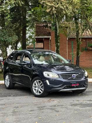 Carro 2.4 D5 MOMENTUM DIESEL AWD 4P AUTOMÁTICO