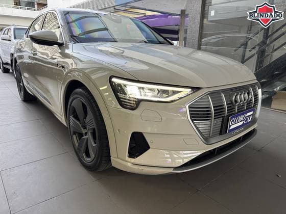 Carro ELÉTRICO SPORTBACK PERFORMANCE QUATTRO