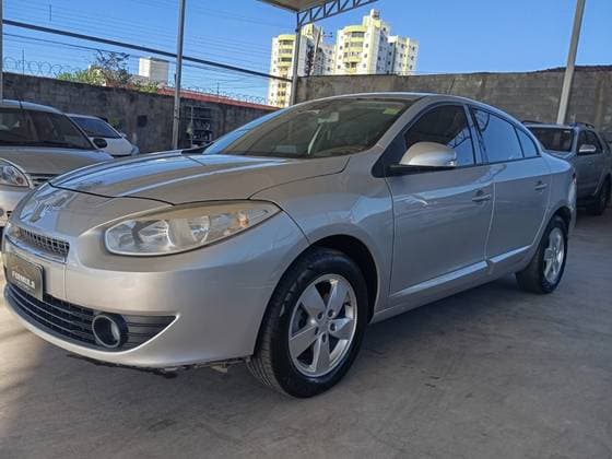Carro 2.0 DYNAMIQUE 16V FLEX 4P AUTOMÁTICO