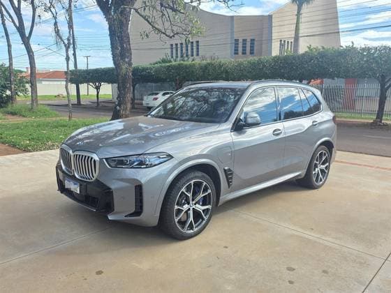 Carro 3.0 I6 TURBO HÍBRIDO XDRIVE50E M SPORT AUTOMÁTICO
