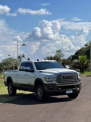 Carro 6.7 I6 TURBO DIESEL LIMITED LONGHORN CD 4X4 AUTOMÁTICO