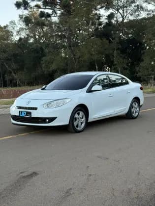 Carro 2.0 DYNAMIQUE 16V FLEX 4P AUTOMÁTICO