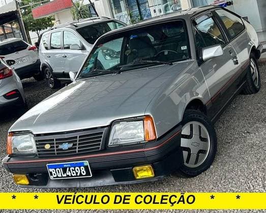 Carro 1.8 SR HATCH ÁLCOOL 2P MANUAL
