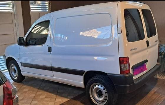 Carro 1.6 FURGÃO 800KG 16V FLEX 3P MANUAL