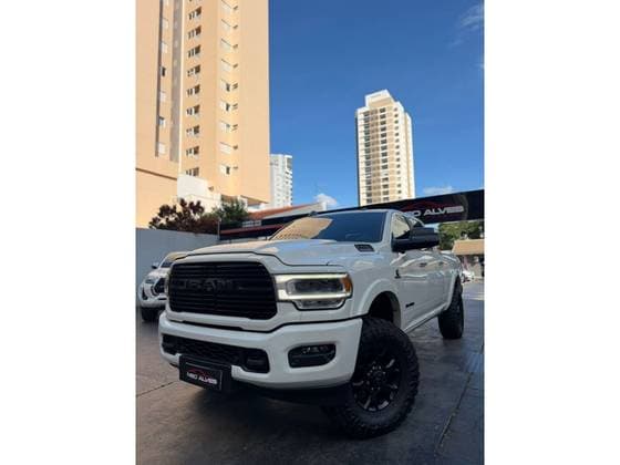 Carro 6.7 I6 TURBO DIESEL LARAMIE CD 4X4 AUTOMÁTICO