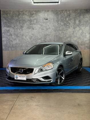 Carro 2.0 T5 R DESIGN COMFORT 16V TURBO GASOLINA 4P AUTOMATIZADO
