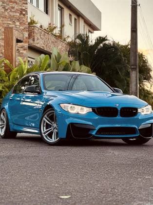 Carro 3.0 I6 GASOLINA SEDAN AUTOMÁTICO