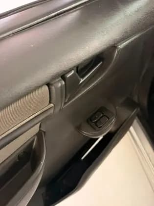 Carro 1.0 MPFI LS 8V FLEX 4P MANUAL