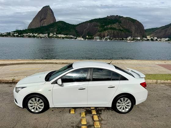 Carro 1.8 LTZ 16V FLEX 4P AUTOMÁTICO