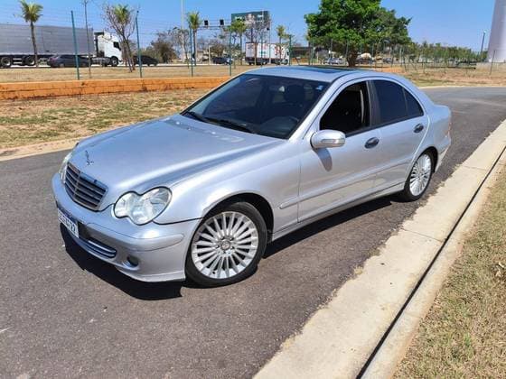 Carro 1.8 CLASSIC KOMPRESSOR 16V 143 CV GASOLINA 4P AUTOMÁTICO