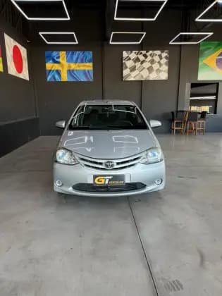 Carro 1.5 X SEDAN 16V FLEX 4P MANUAL