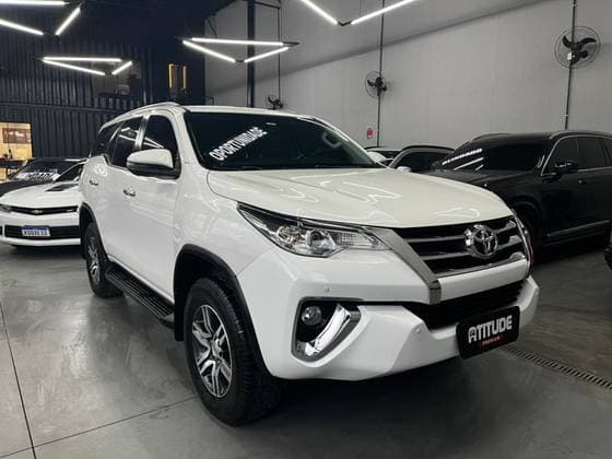 Carro 2.7 SRV 7 LUGARES 4X2 16V FLEX 4P AUTOMÁTICO