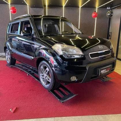 Carro 1.6 U.104 16V GASOLINA 4P MANUAL